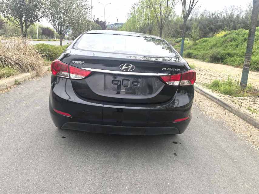 Hyundai 1,6 л, автоматическая коробка передач