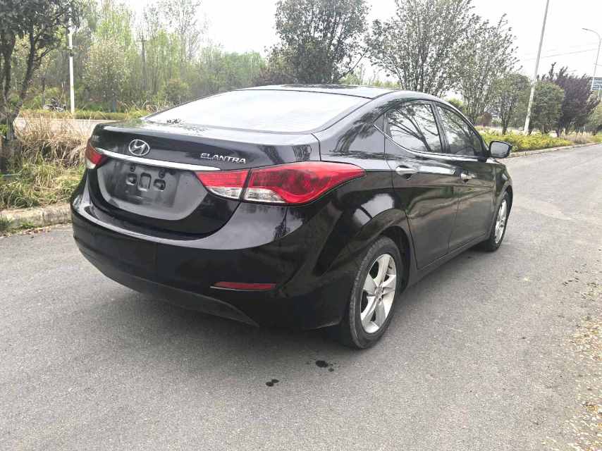 Hyundai 1,6 л, автоматическая коробка передач