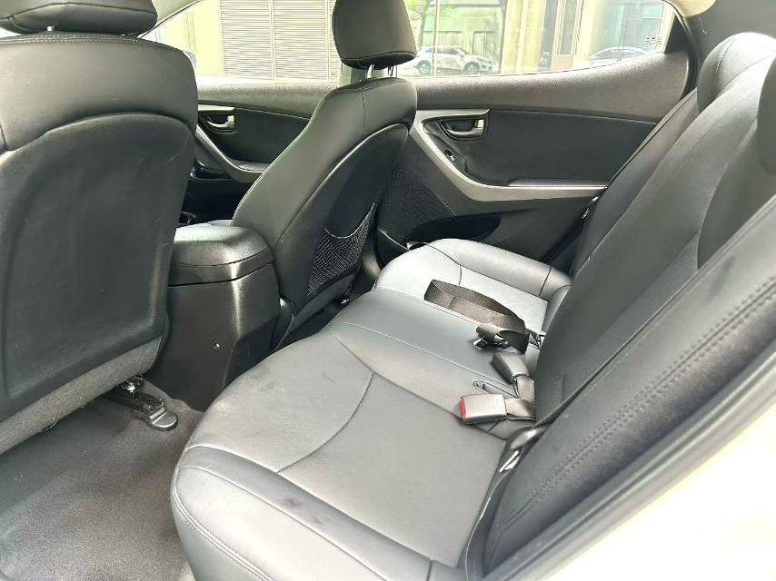 Hyundai 1,6 л, автоматическая коробка передач