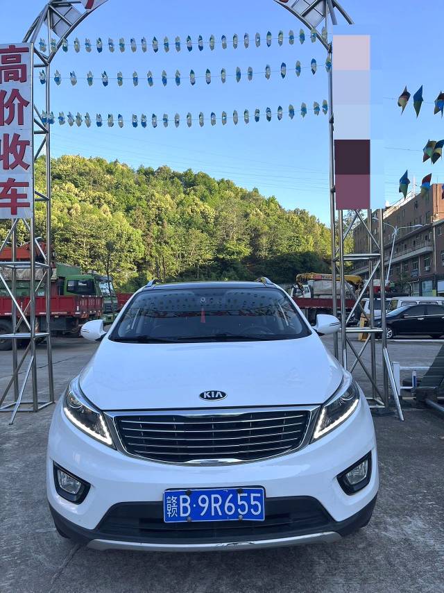 Kia Sportage 2,0 л, АКПП, передний привод, комплектация «Премиум»