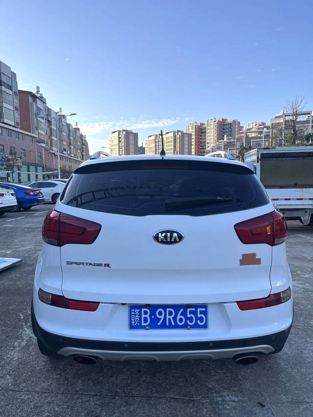 Kia Sportage 2,0 л, АКПП, передний привод, комплектация «Премиум»