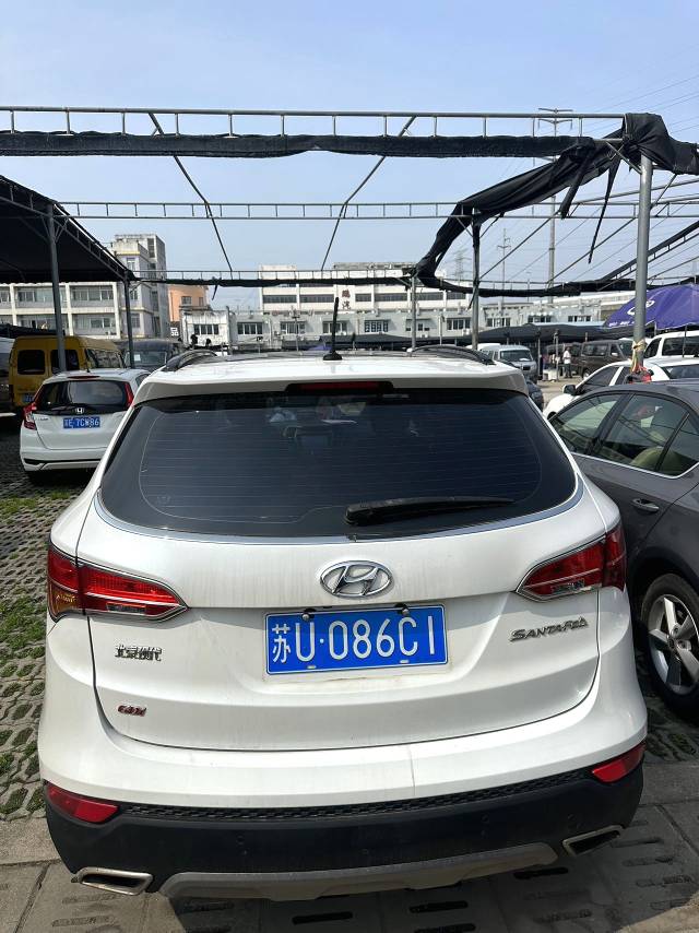 Hyundai Santa Fe 2.0T Automatic2WD 5 Seats