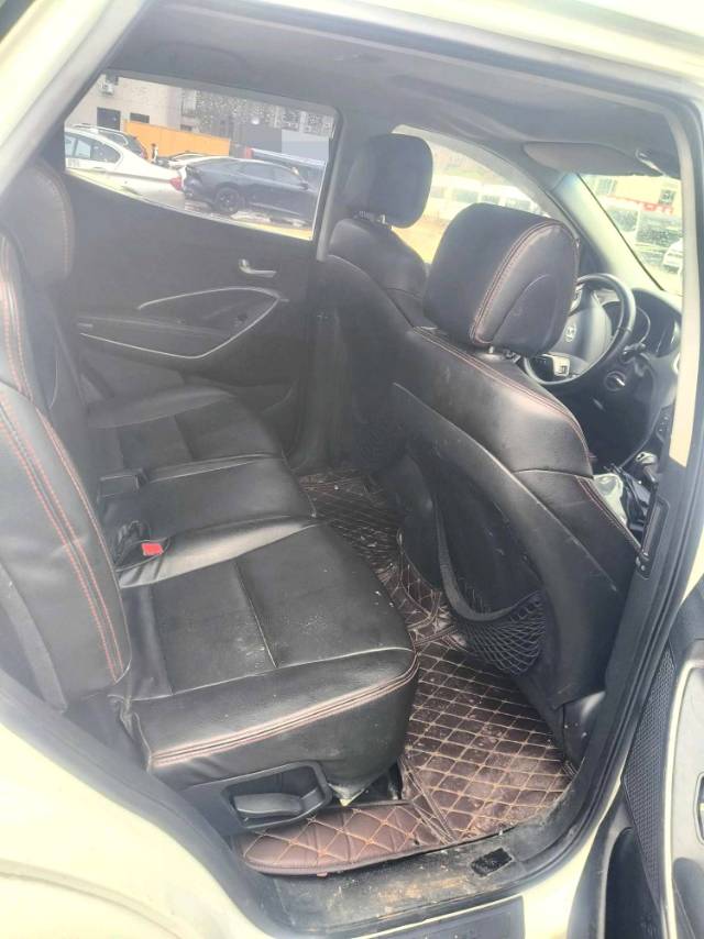 胜达 Model Year 2.4L 自动两驱舒适型 5 Seats