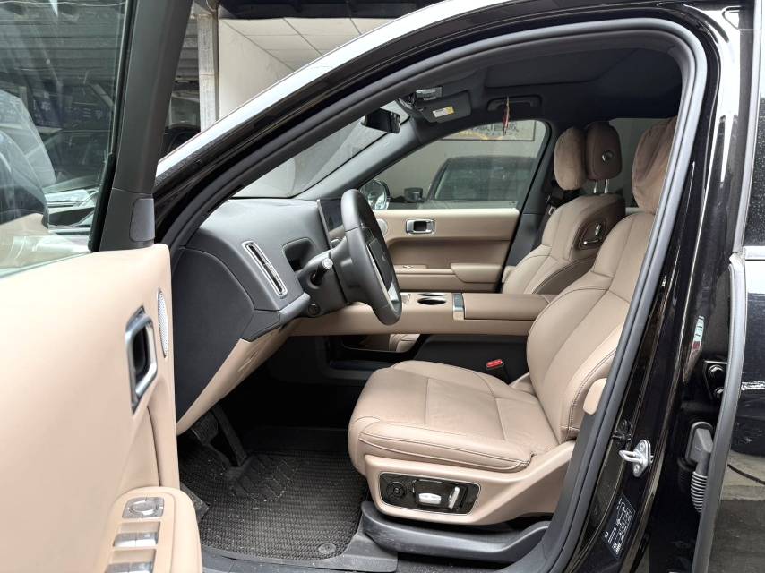 Li Auto L (Liter) 7 Max
