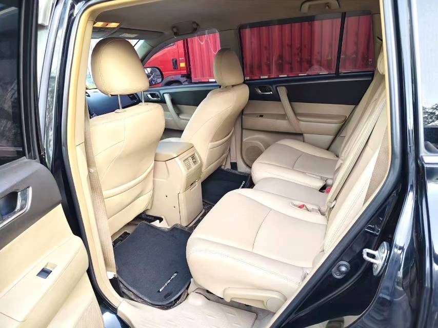 汉兰达 Model Year 2.7L 2WD 5 座精英版