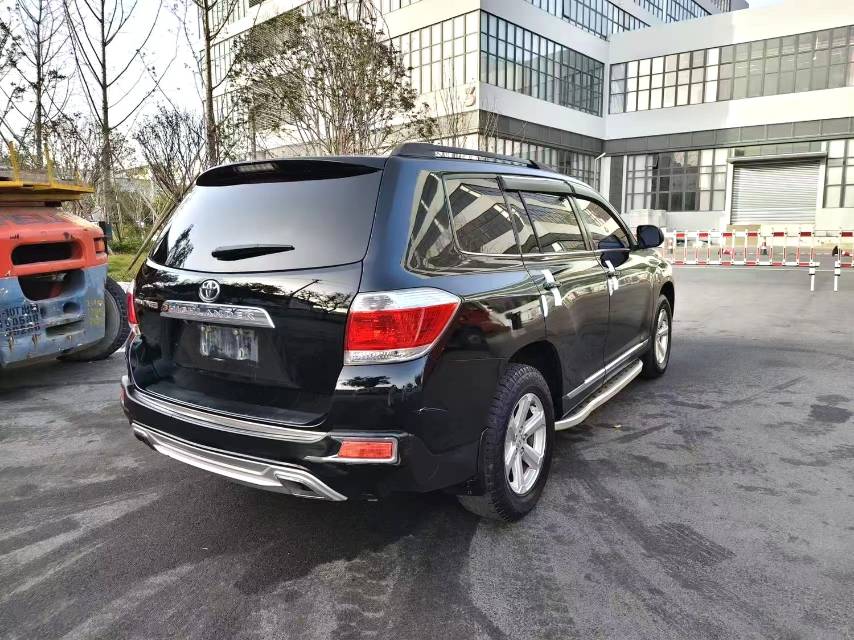 汉兰达 Model Year 2.7L 2WD 5 座精英版