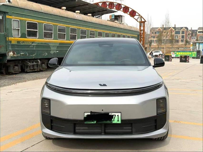 Li Auto L (Liter) 6 Pro