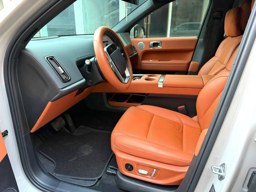 Li Auto L (Liter) 6 Pro