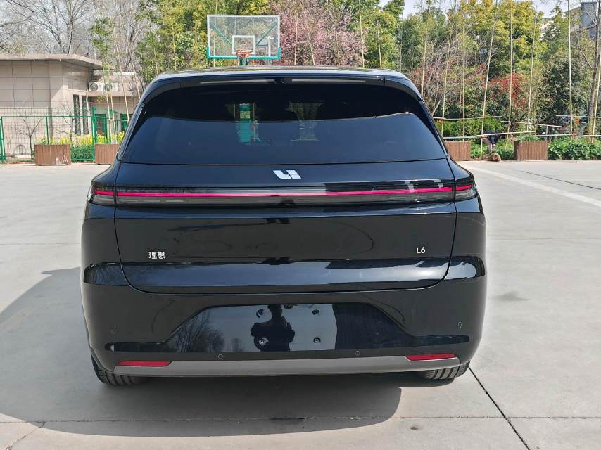 Li Auto L (литр) 6 Pro