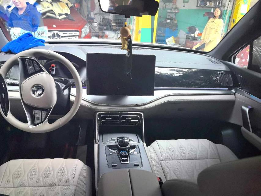 BYD DM i 115 км