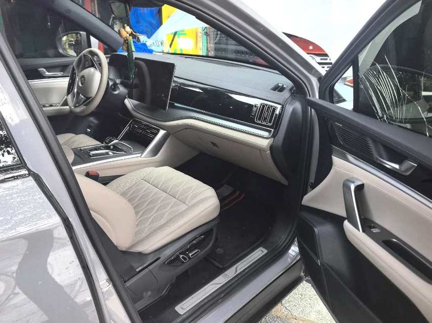 BYD DM i 115 км