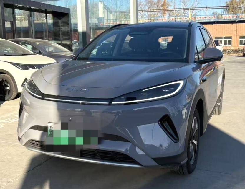 Электромобиль BYD 05 с запасом хода 520 км