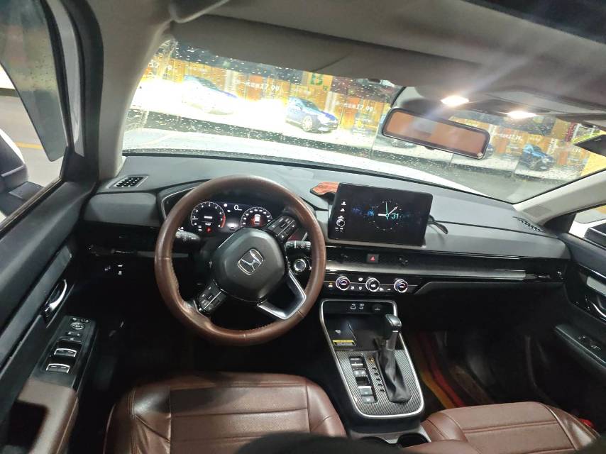 Honda CR V Model Year 240TURBO 四驱臻享版 5 Seats