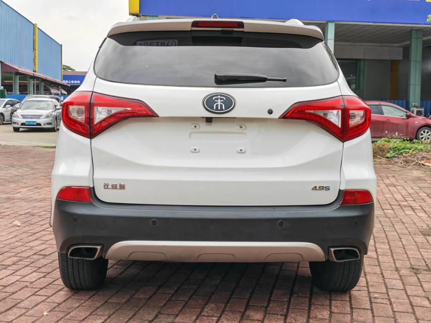 宋新能源 Model Year 宋 DM 1.5TID 全时四驱尊贵型