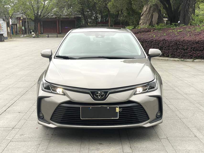Toyota Corolla 1.2T S в комплектации CVT PLUS