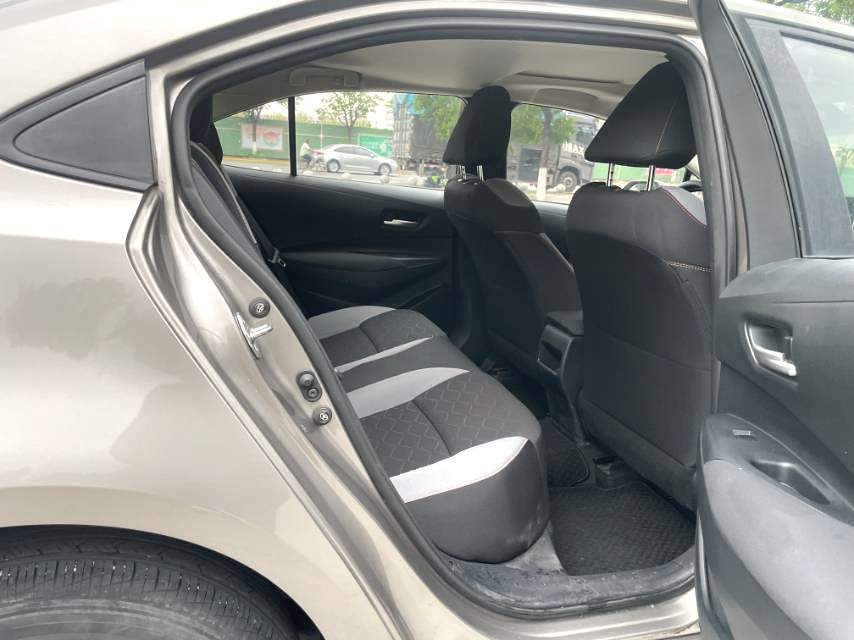 Toyota Corolla 1.2T S в комплектации CVT PLUS
