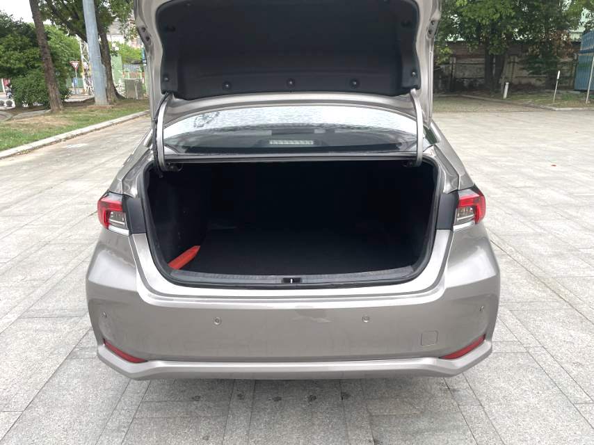 Toyota Corolla 1.2T S в комплектации CVT PLUS
