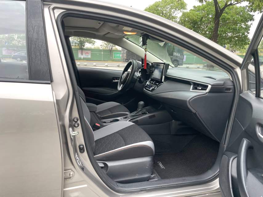 Toyota Corolla 1.2T S в комплектации CVT PLUS