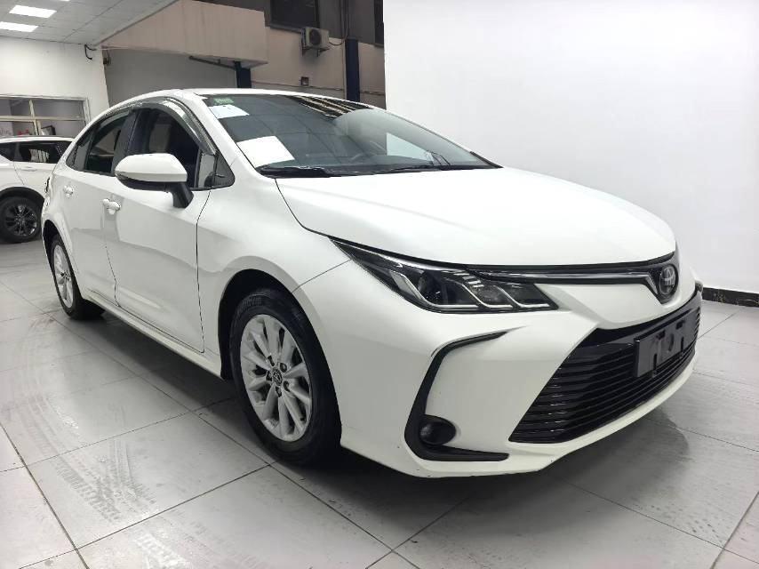Toyota Corolla 1.2T S в комплектации CVT PLUS