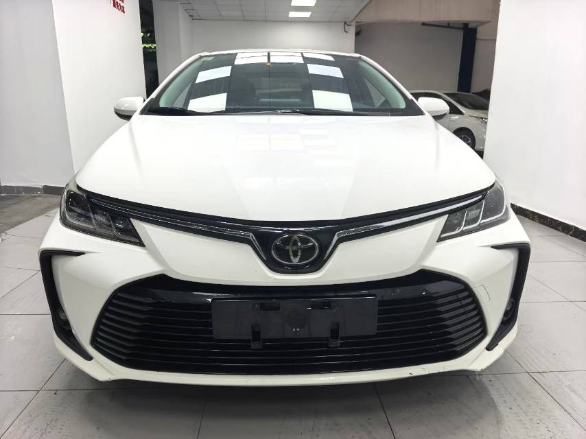 Toyota Corolla 1.2T S в комплектации CVT PLUS