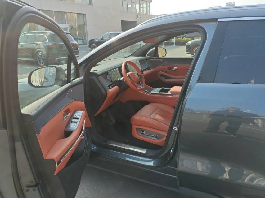 Электромобиль BYD L (Liter) с запасом хода 600 км и полным приводом