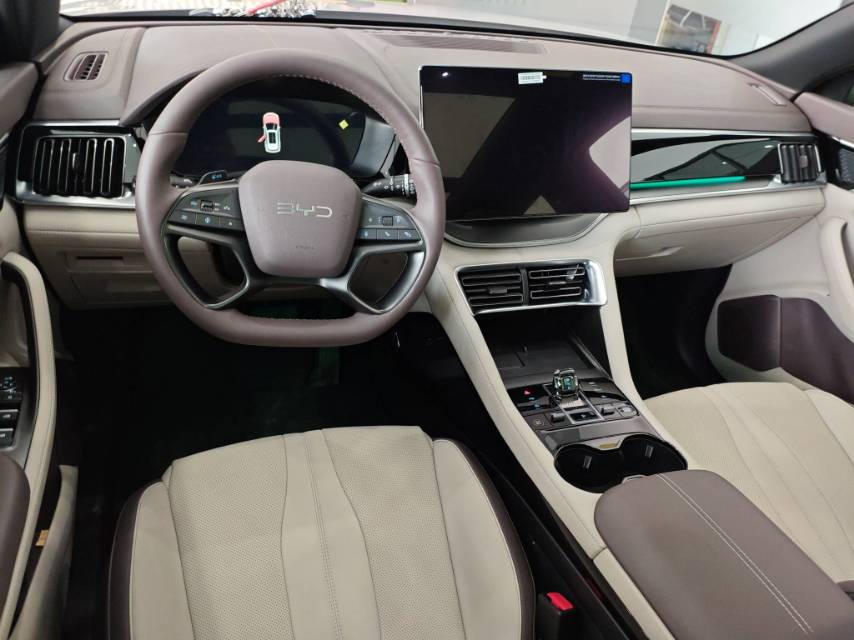 宋 PLUS New Energy Model Year Electric Vehicle 智驾版 520km Premium
