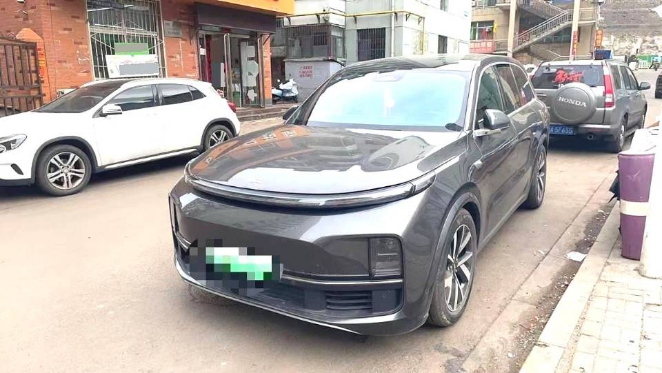 Li Auto L (Liter) 8 Pro