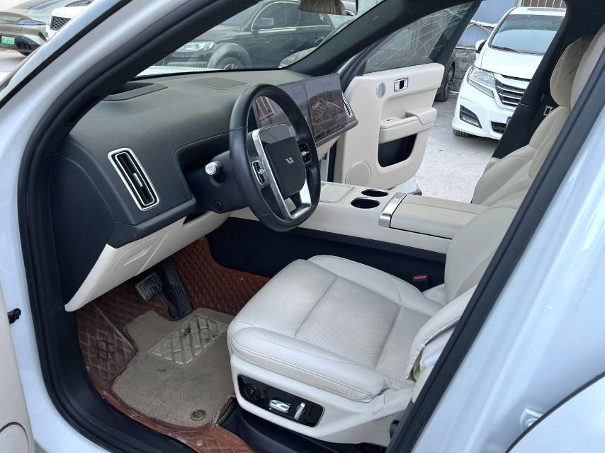 Li Auto L (Liter) 7 Pro