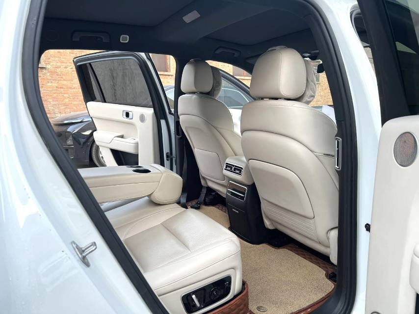 Li Auto L (Liter) 7 Pro