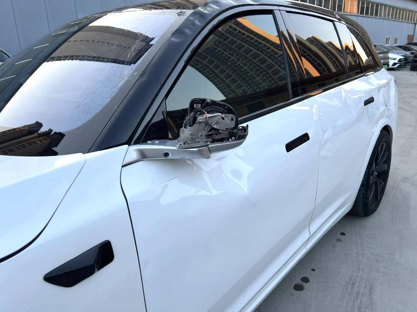 Li Auto L (Liter) 7 Pro