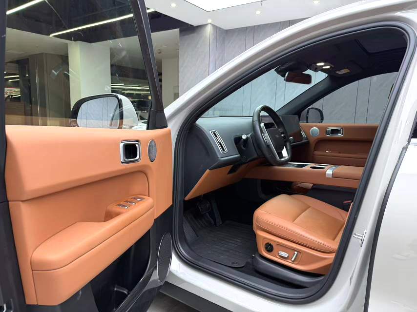 Li Auto L (литр) 6 Pro