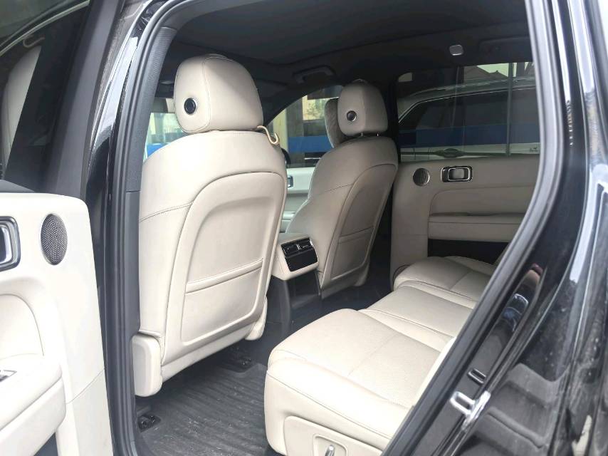 Li Auto L (литр) 6 Pro