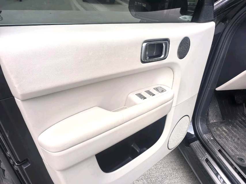 Li Auto L (литр) 6 Pro
