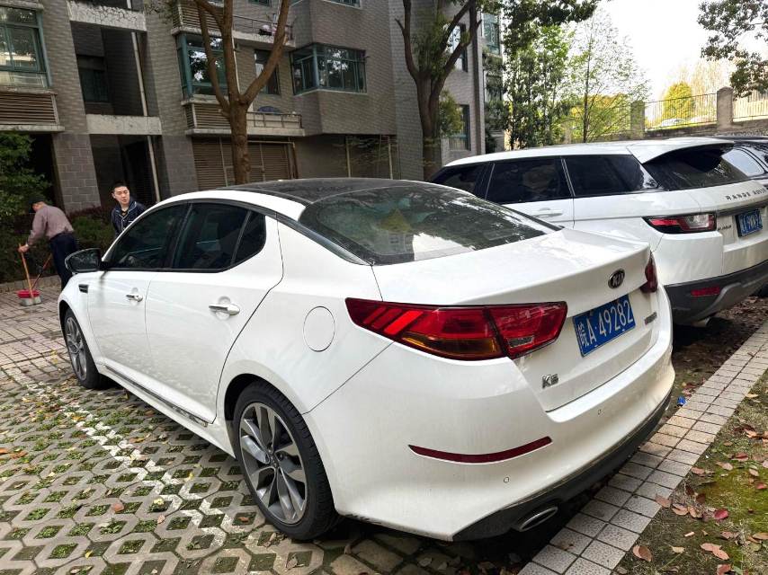 Kia K 5 2.0L Automatic LUXURY