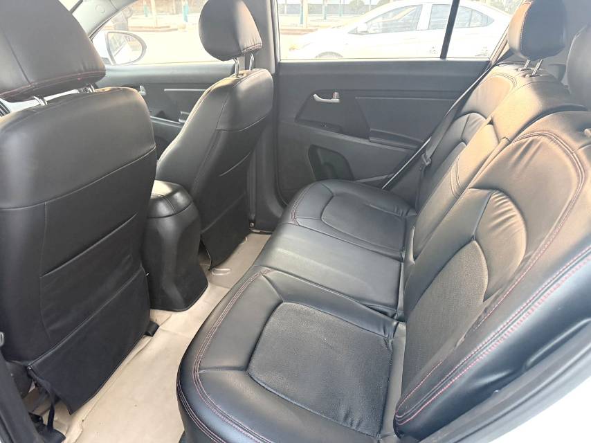Kia Sportage 2.0L Automatic 2WD GLS