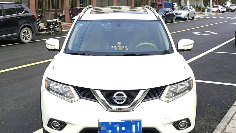 Nissan X-Trail 2,0 л, CVT, передний привод