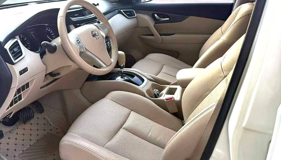 Nissan X-Trail 2,0 л, CVT, передний привод