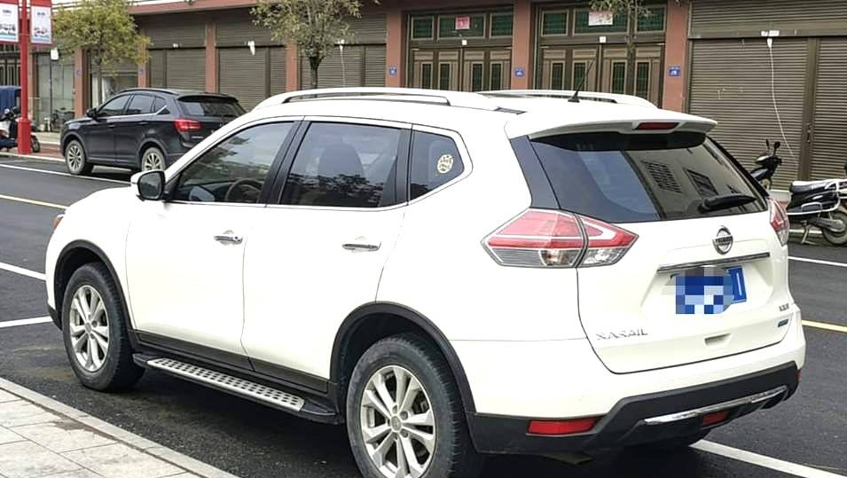 Nissan X-Trail 2,0 л, CVT, передний привод