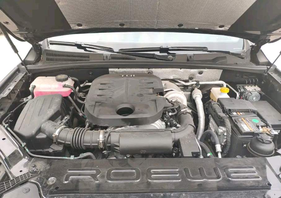 Roewe RX 8 30T 4WD