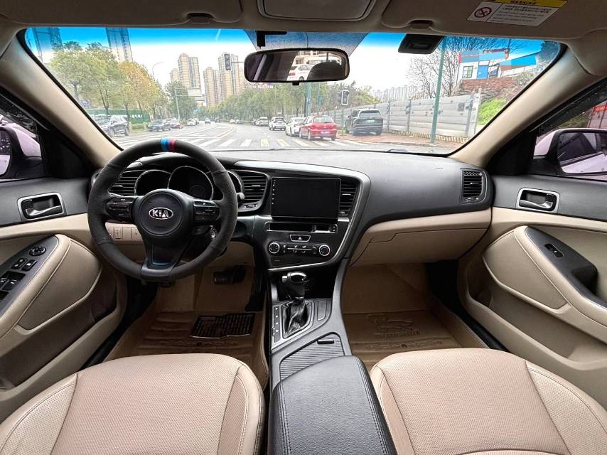 Kia K 5 Model Year 2.0L Automatic 15 周年特别版 LUX