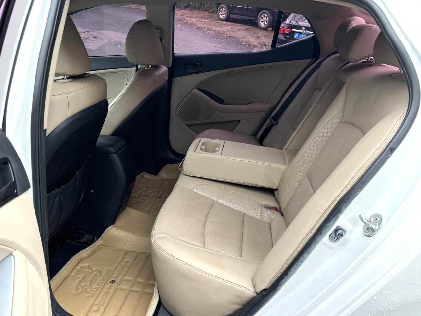Kia K 5 Model Year 2.0L Automatic 15 周年特别版 LUX