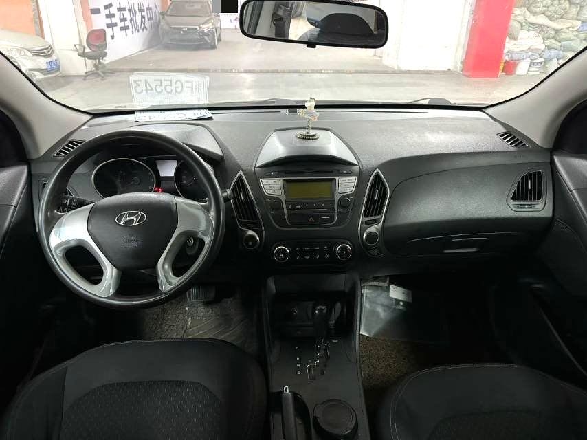 北京现代 ix 35 Model Year 2.0L 自动两驱舒适型 国 V