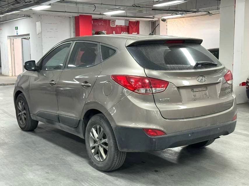北京现代 ix 35 Model Year 2.0L 自动两驱舒适型 国 V