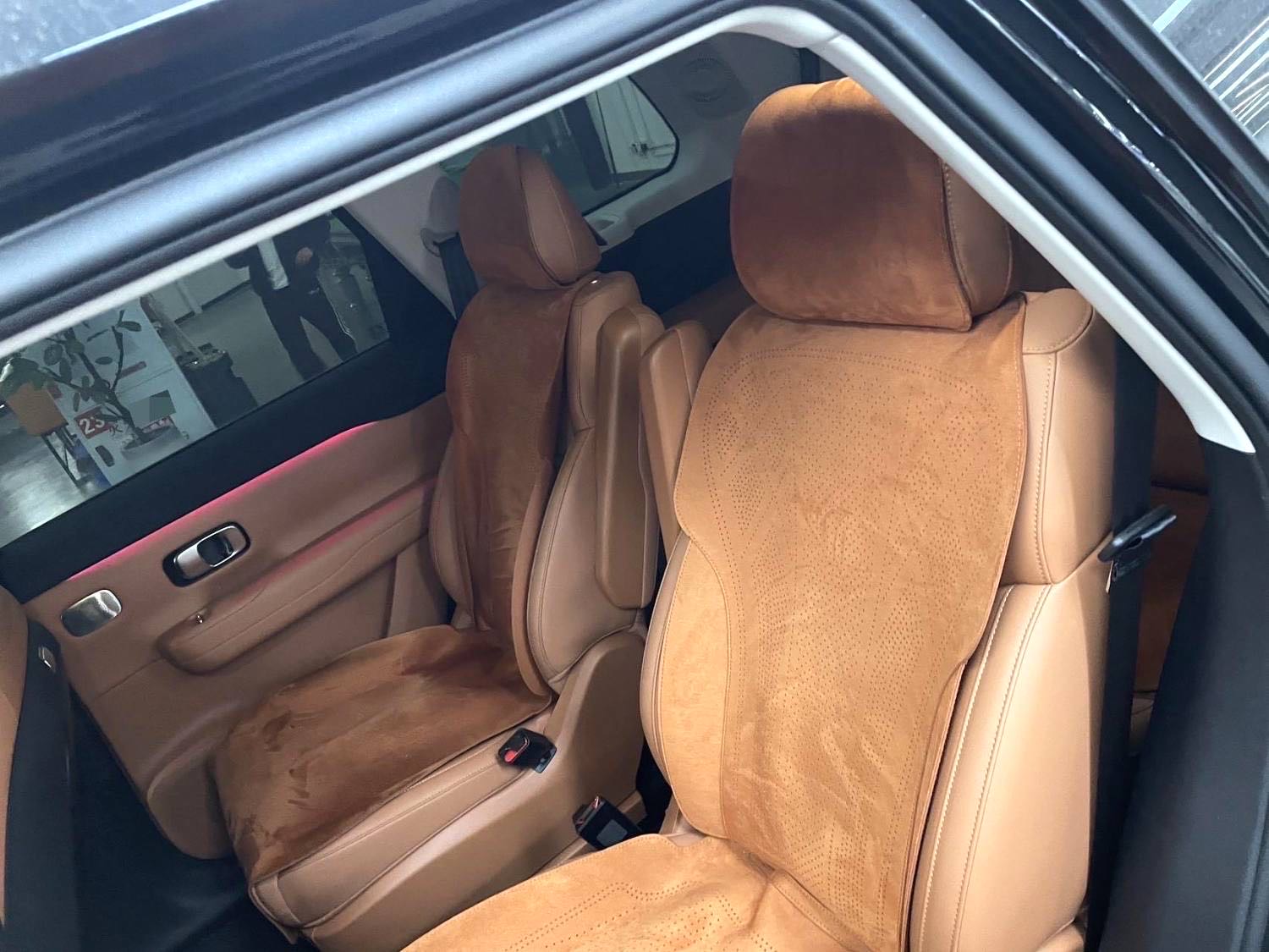 零跑 C 16 Model Year 增程 280 激光雷达智尊版 6 Seats