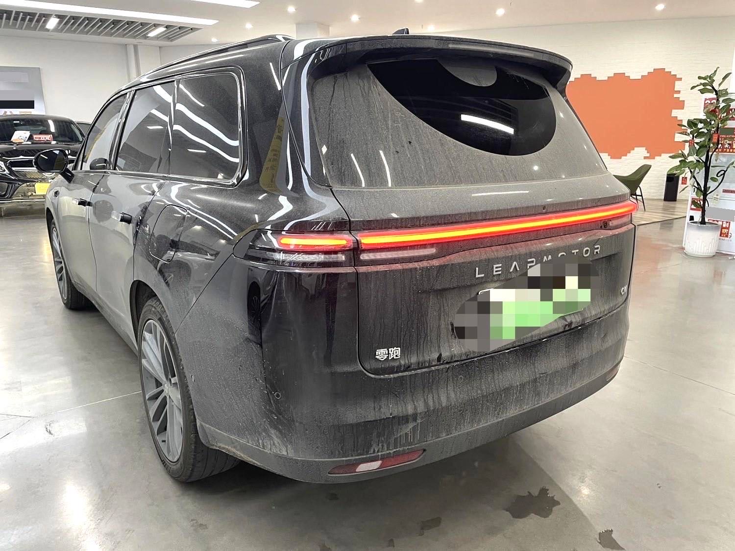 零跑 C 16 Model Year 增程 280 激光雷达智尊版 6 Seats