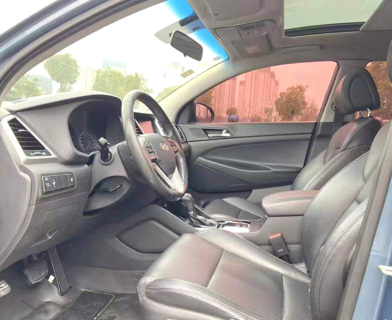 途胜 Model Year 1.6T 双离合两驱智能型