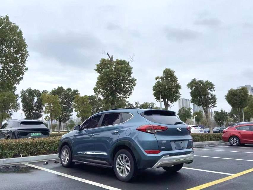途胜 Model Year 1.6T 双离合两驱智能型