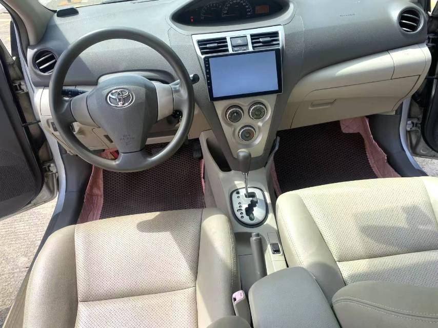 Toyota 1.6L GL i Automatic Transmission