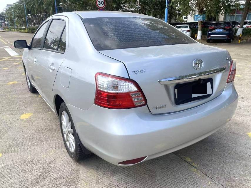 Toyota 1.6L GL i Automatic Transmission