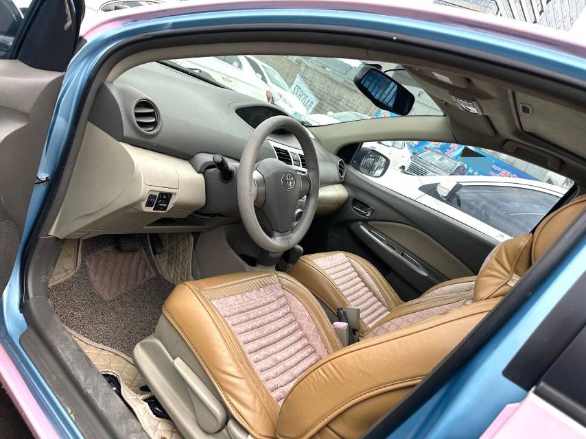 Toyota 1.6L GL i Automatic Transmission